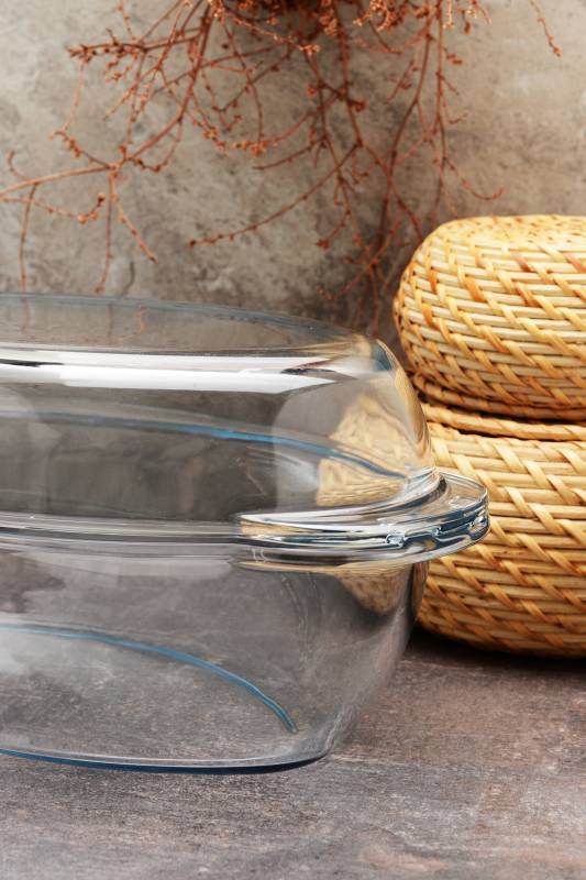 Pasabahce Borcam Oval Glass Casserole with Lid – 2.85 L | Oven‑Safe Covered Dish
