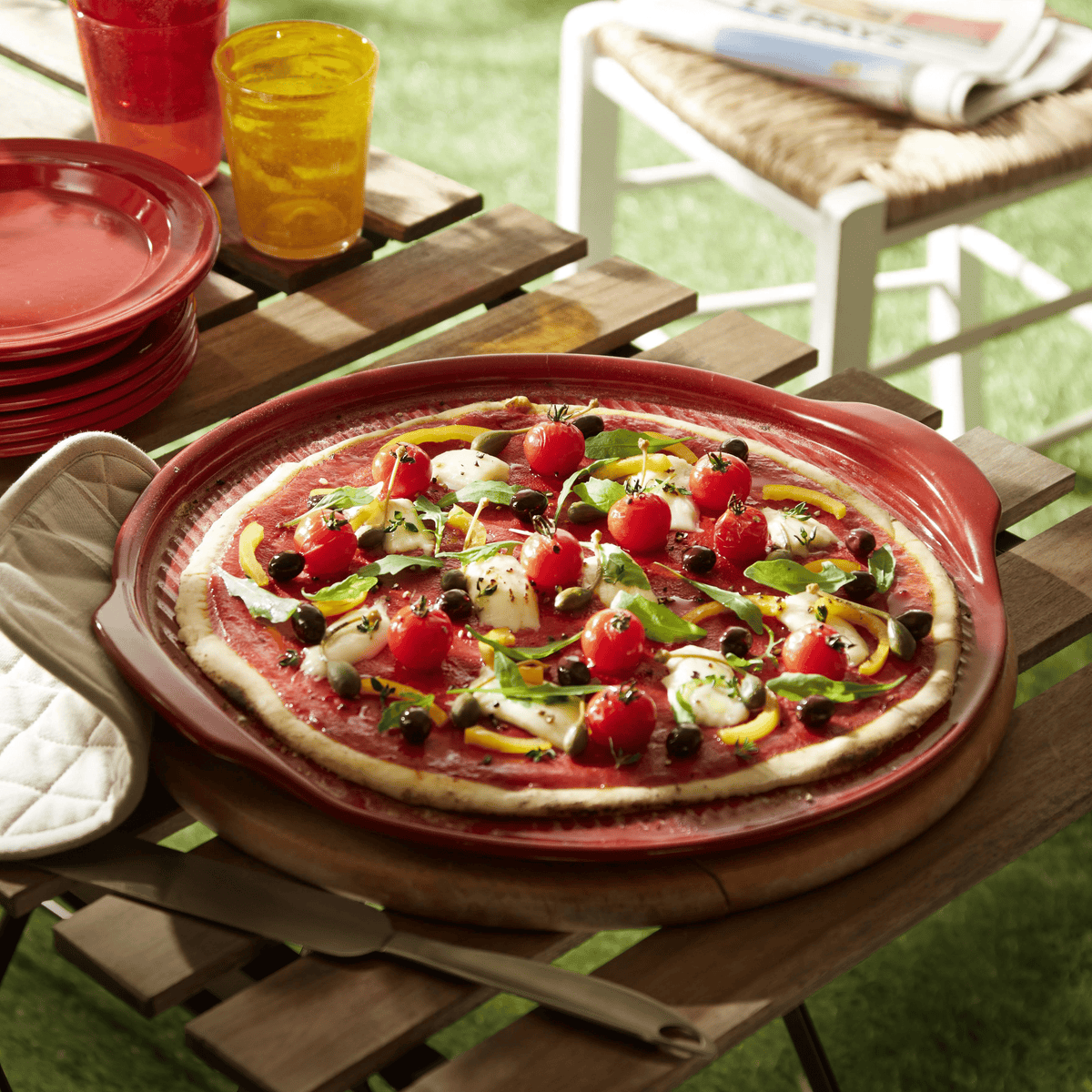 Emile Henry Ribbed Pizza Stone – 37 cm