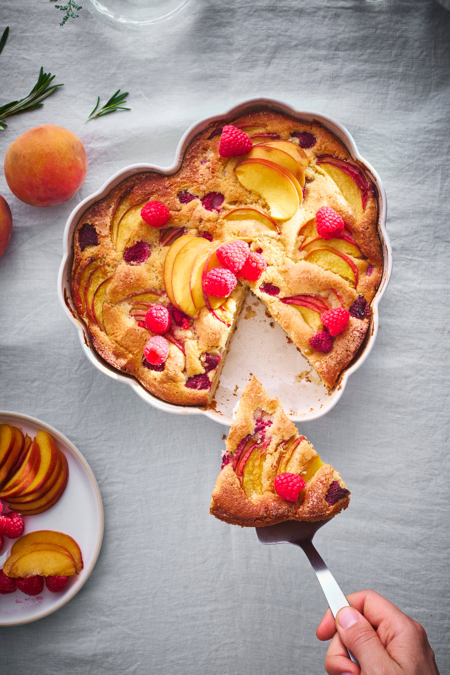 Emile Henry Madeleine Heart-Shaped Cake Dish – 1.8L